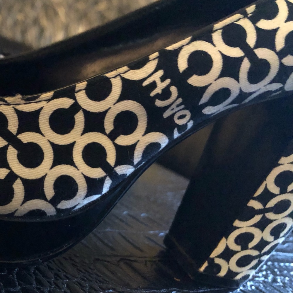 Coach open toes shoes SZ 8